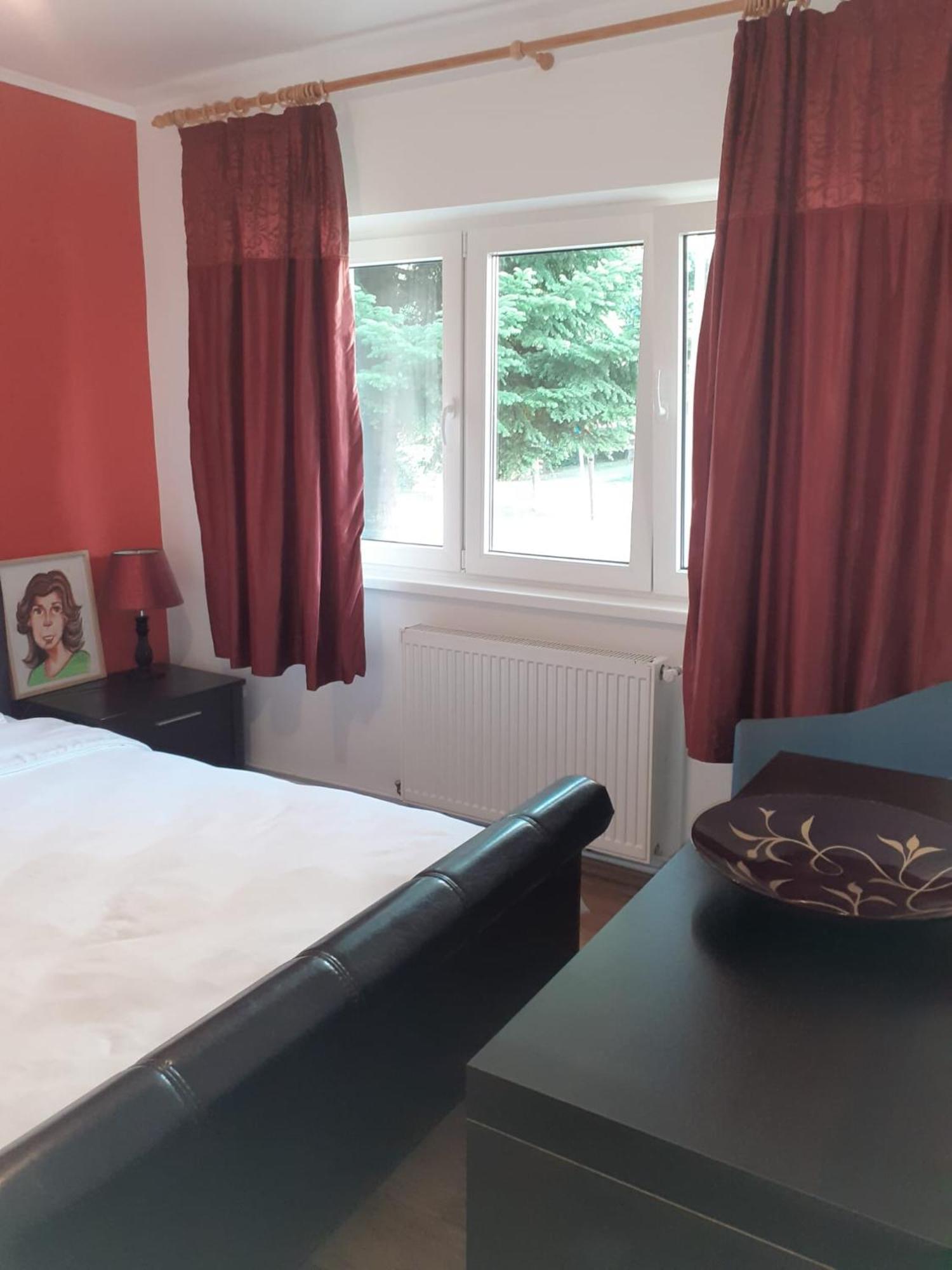 Cu 3 La Poala Muntilor Fagaras Appartamento Victoria (Brasov)